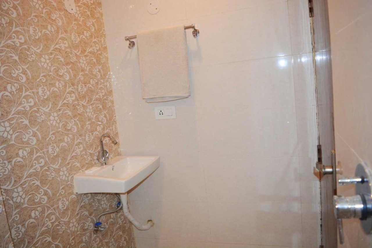 ניו דלהי Hotel O Alpha Stay מראה חיצוני תמונה